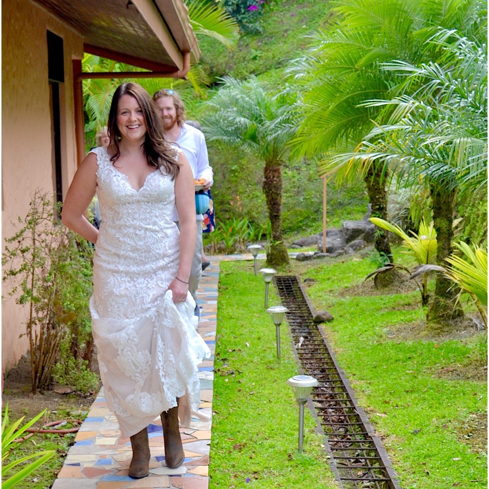 Essence of Australia wedding dress D2320